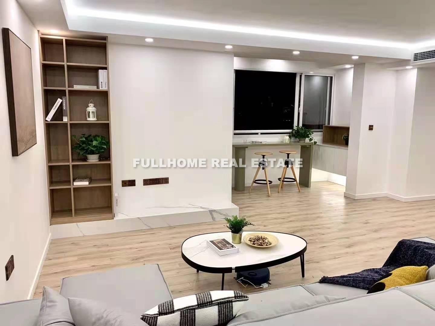 Same compound: Yuan Jing Yuan, 3 bedrooms in Shanghai
