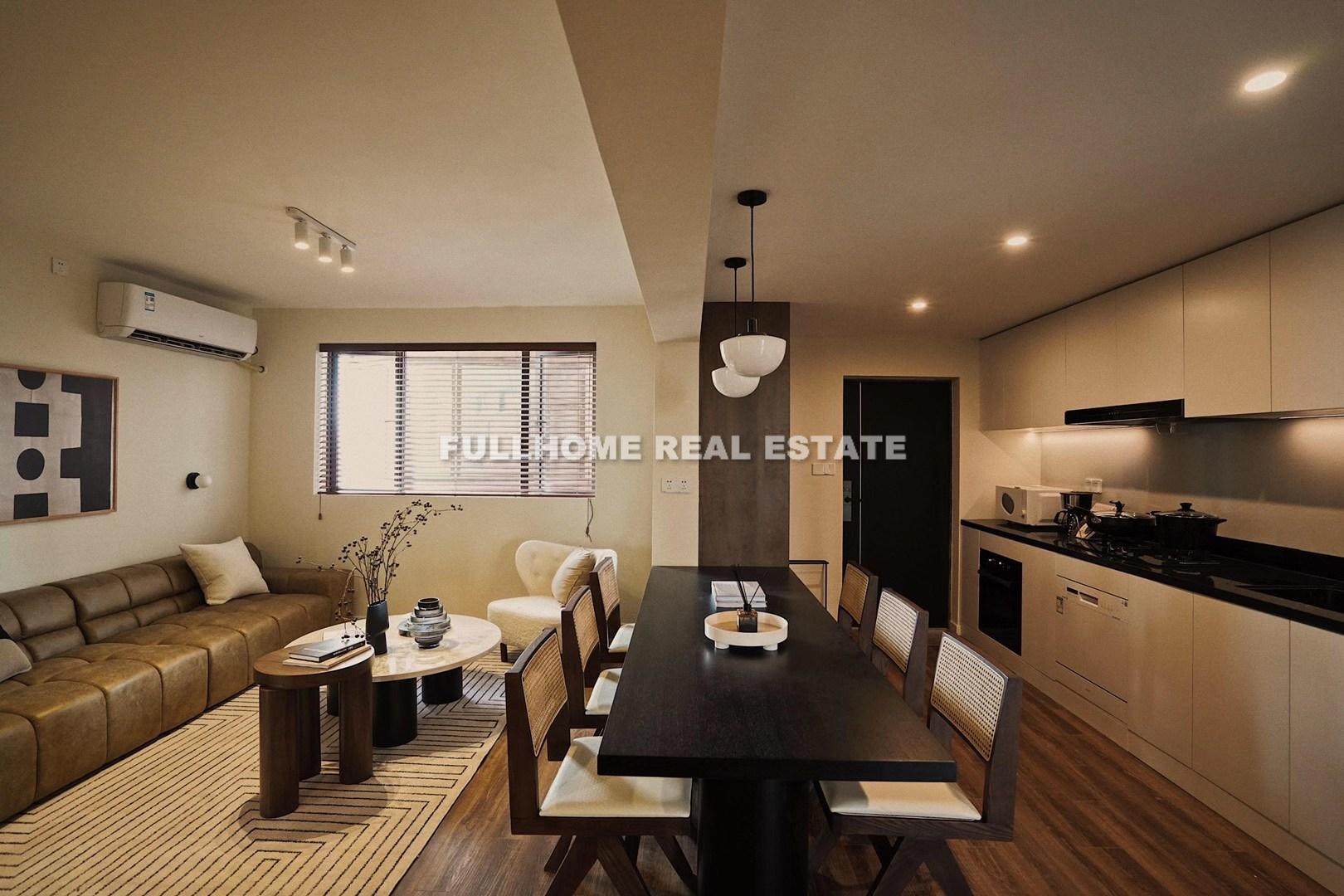 Shenle Apartment - 4 bedroom apartment in Shanghai, Jing An, Downtown