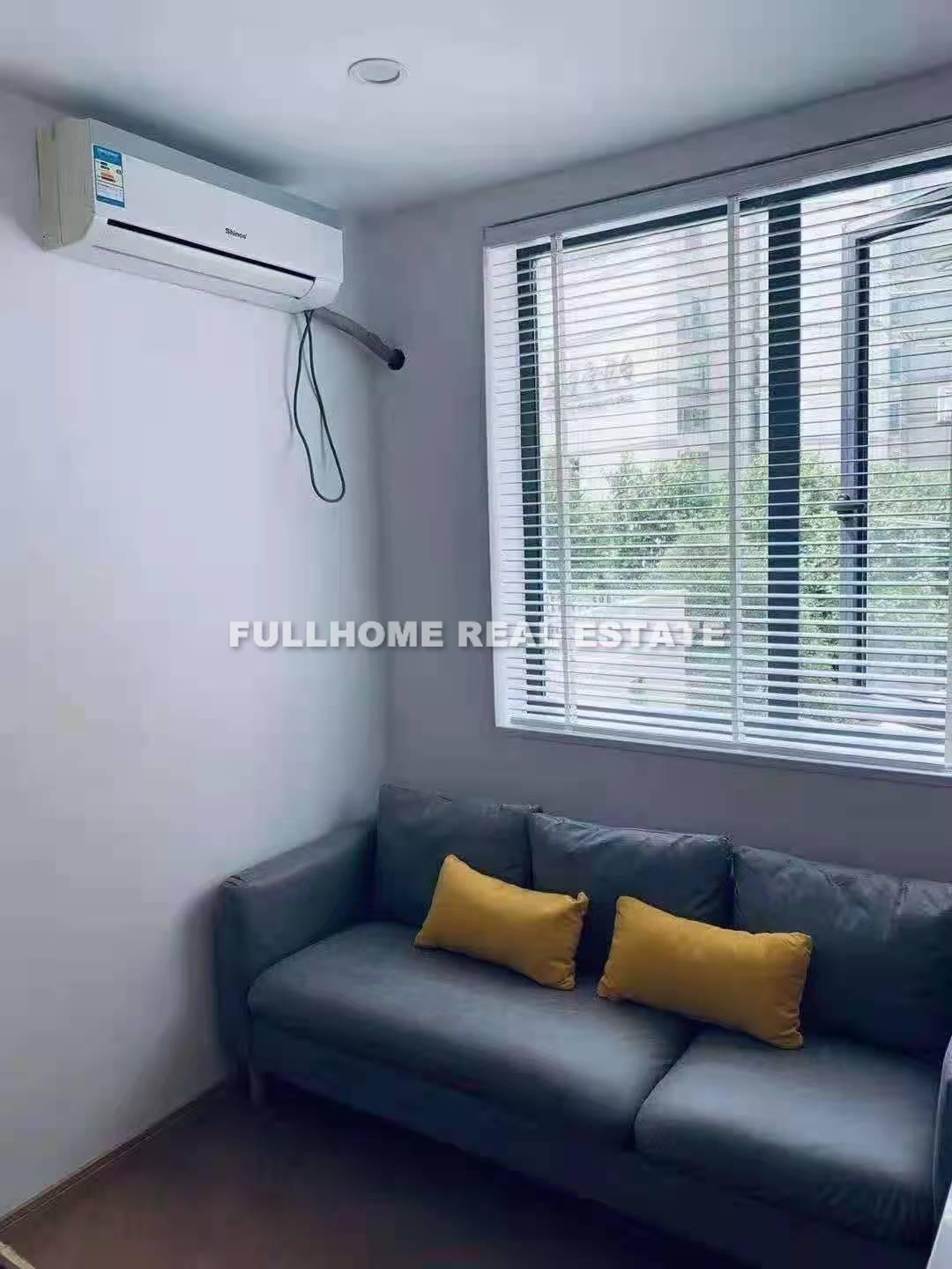 Lane 1-1000 Weihai Road Old House - 1 bedroom apartment in Shanghai, , 