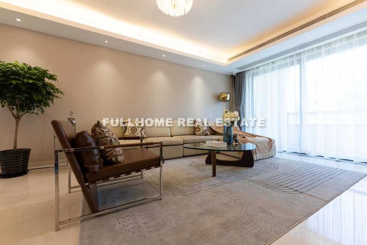 Hongkang Zhaohui Garden - 4 bedroom apartment in Shanghai, Downtown, Downtown