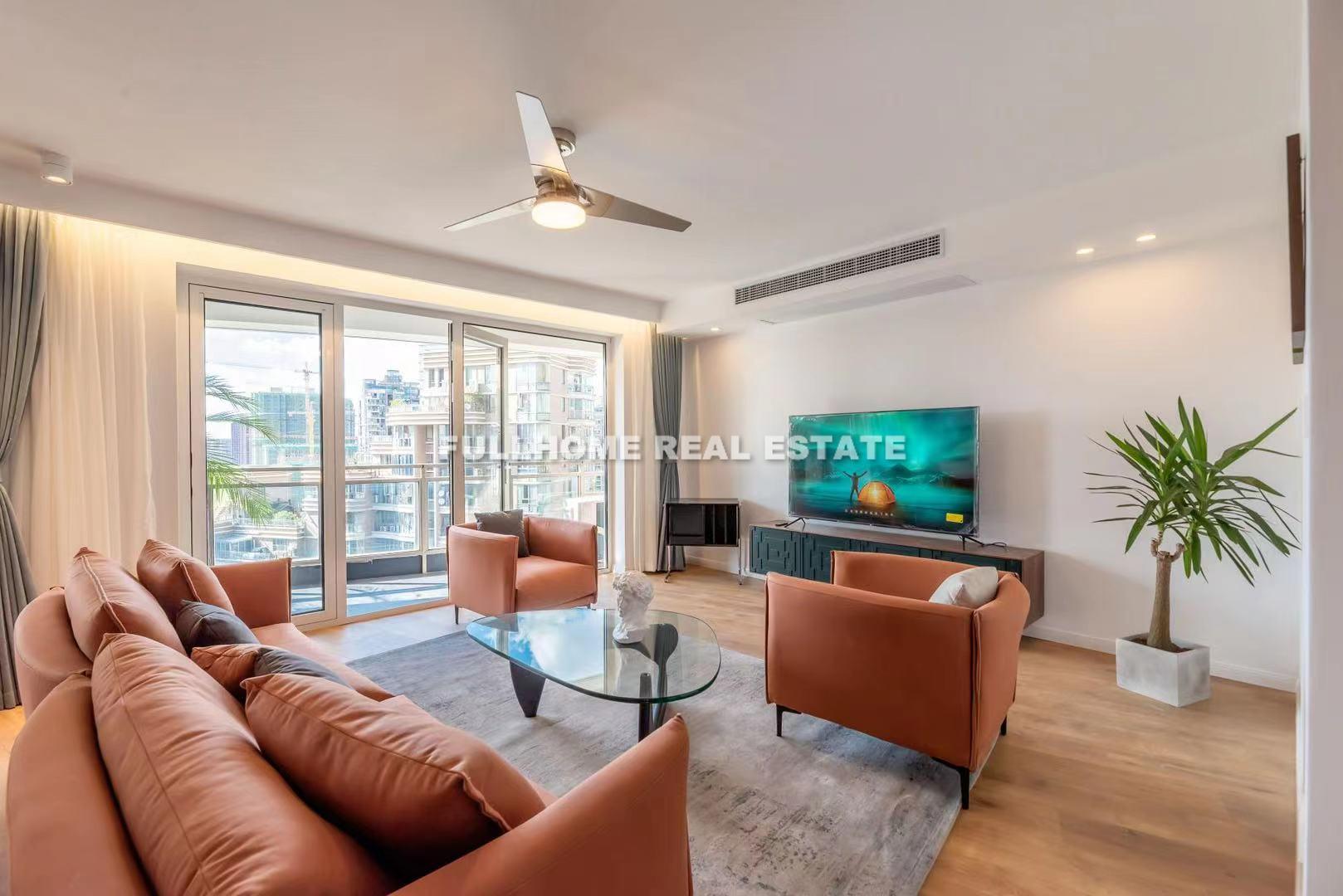 Similar property: Sudi Chunxiao Famous Garden, 3 bedrooms, 166 sqm in Shanghai