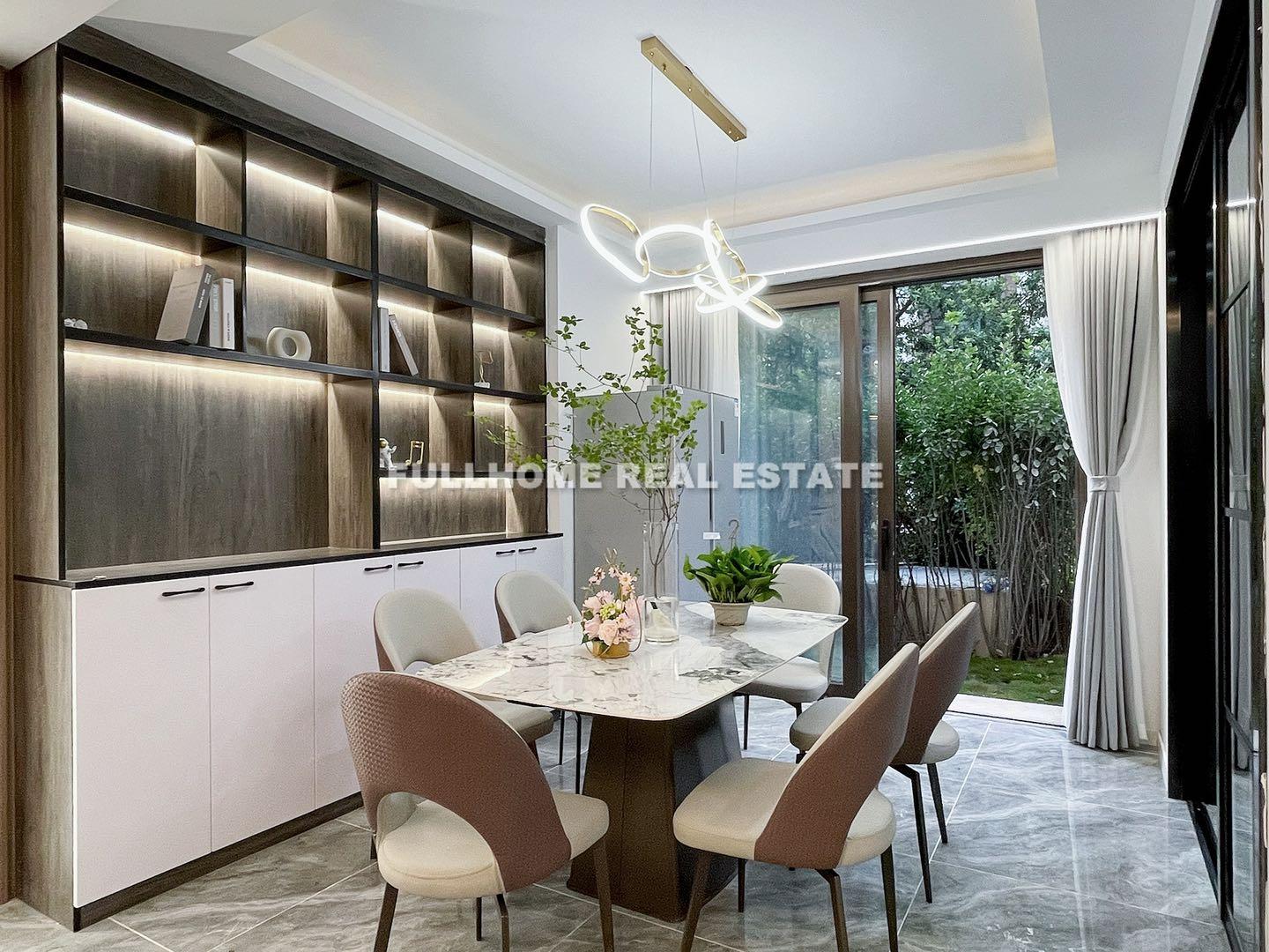 Jing An Fu - 4 bedroom apartment in Shanghai, Downtown, Downtown