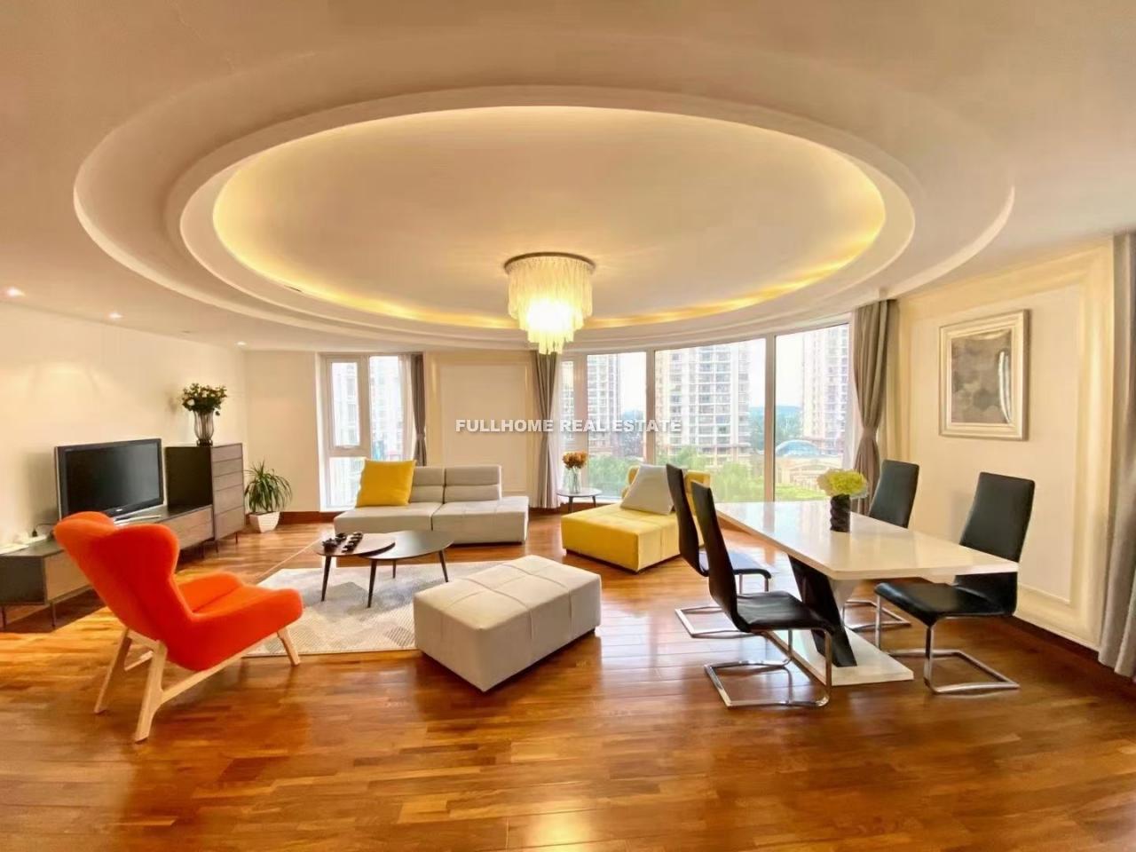 Palm Springs - 3 bedroom apartment in Beijing, Chaoyang Park