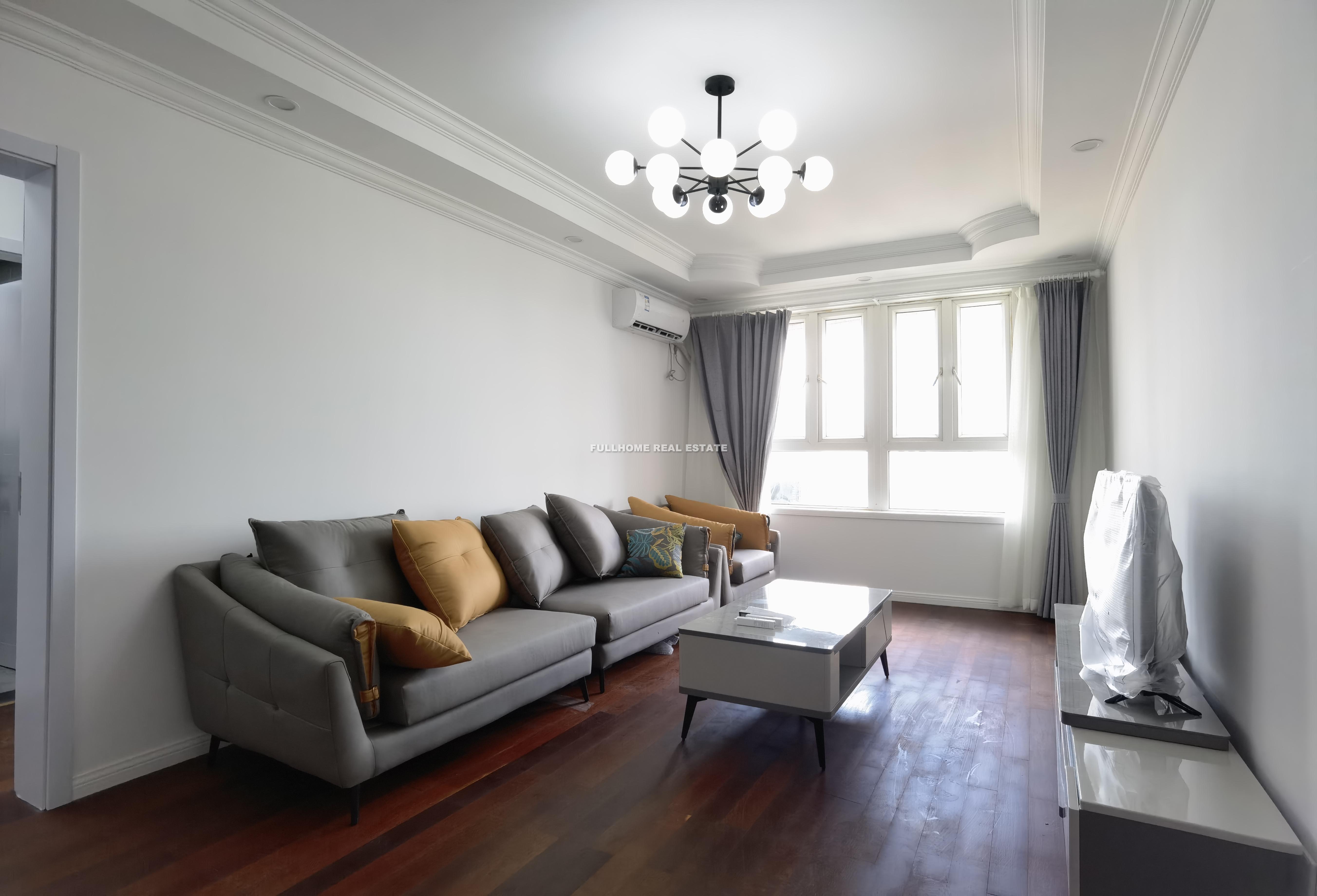 Weihaiyuan - 3 bedroom apartment in Shanghai, People Square, Downtown