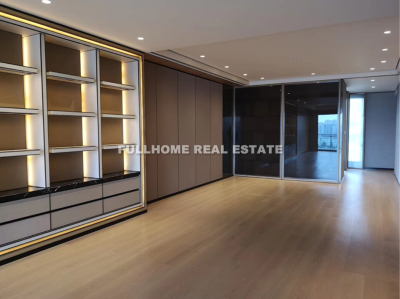 Same compound: Gubei One Park, 3 bedrooms in Shanghai