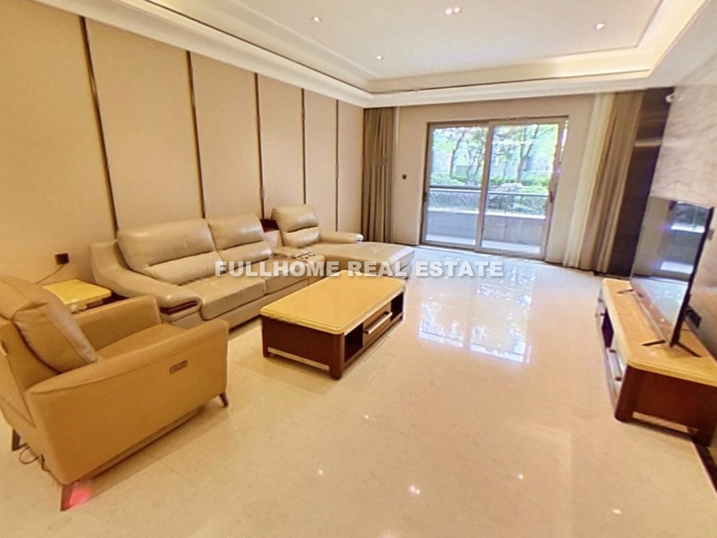 Similar property: Emerald City, 5 bedrooms, 334 sqm in Shanghai