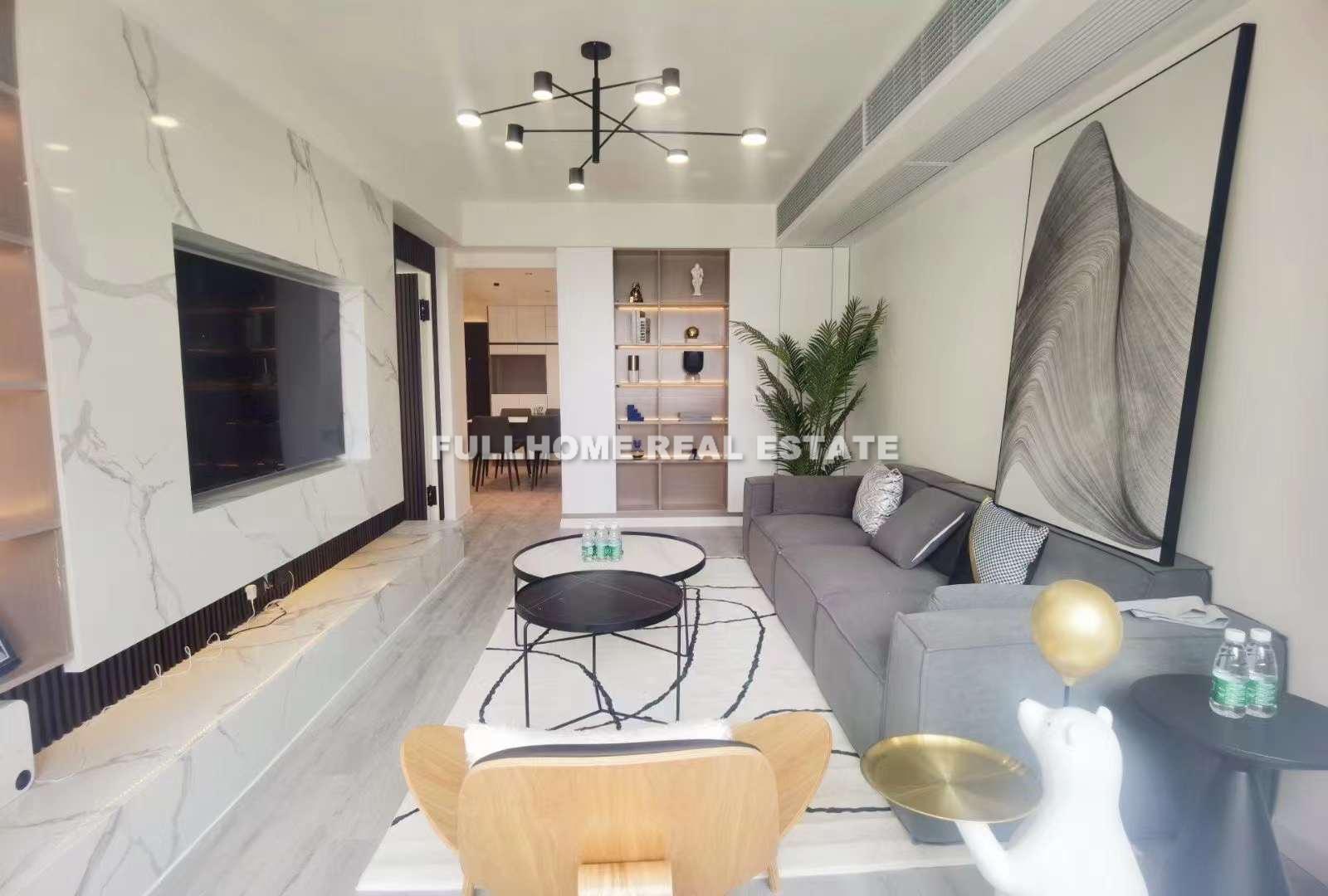 Same compound: Wuhuan Apartment, 2 bedrooms in Shanghai