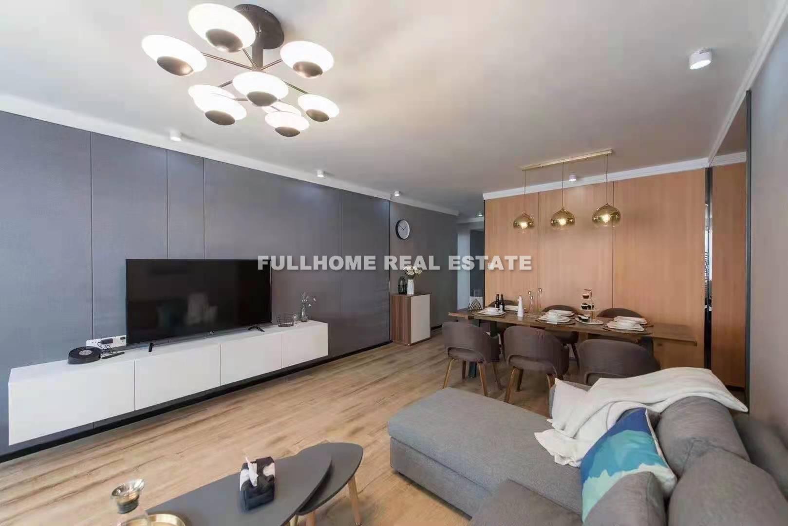 Hua Yuan Building - 2 bedroom apartment in Shanghai, Xujiahui, Downtown