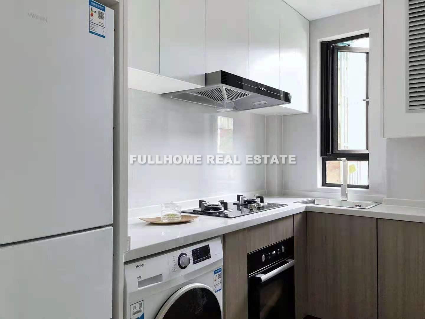 Same compound: Hai Xin Apartment, 2 bedrooms in Shanghai