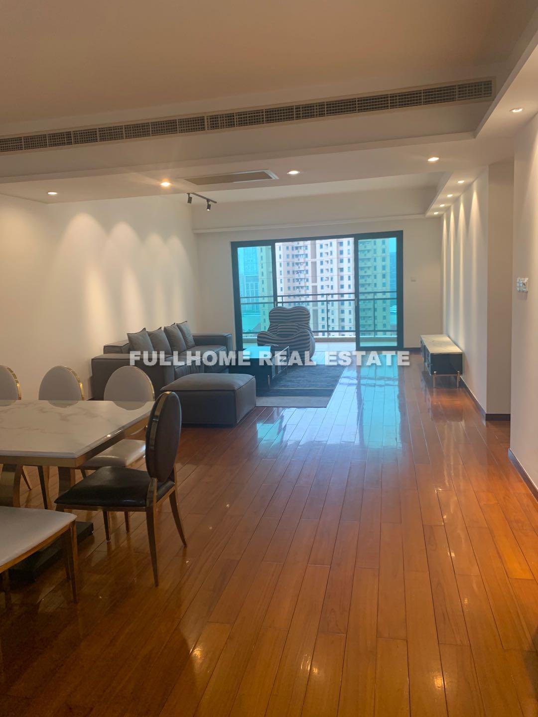 Yanlord Garden - 4 bedroom apartment in Shanghai, Lujiazui, Pudong