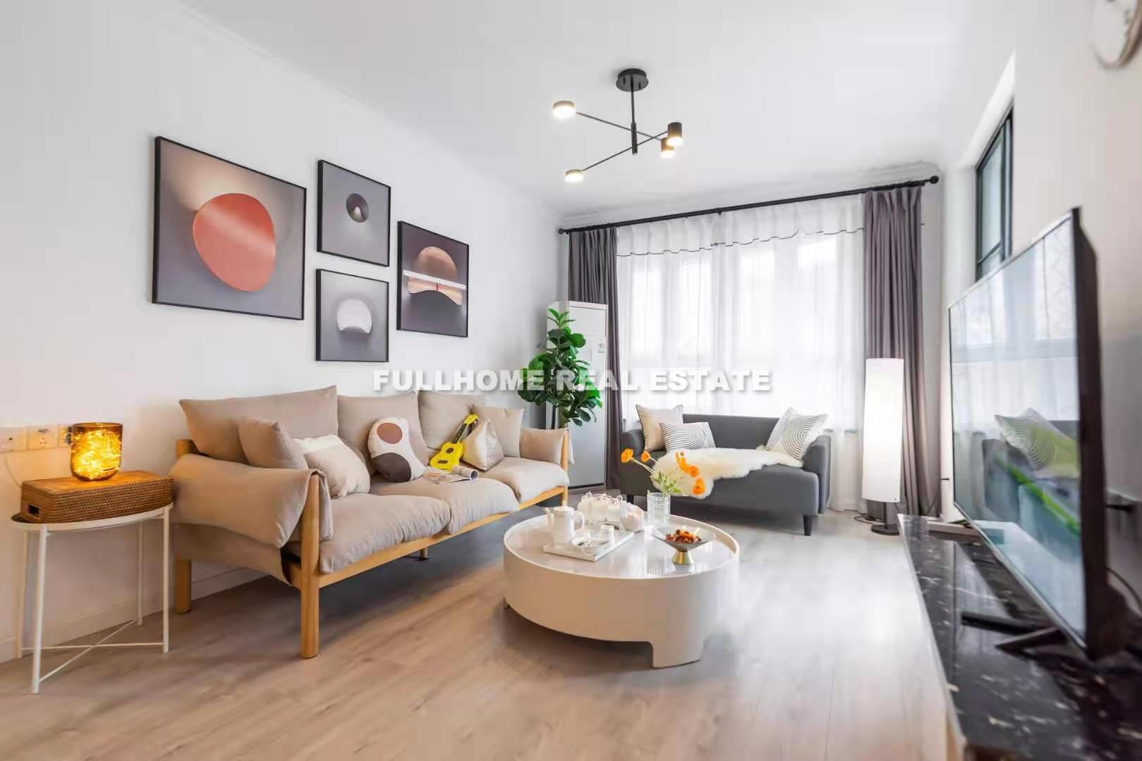 Weihaiyuan - 2 bedroom apartment in Shanghai, People Square, Downtown