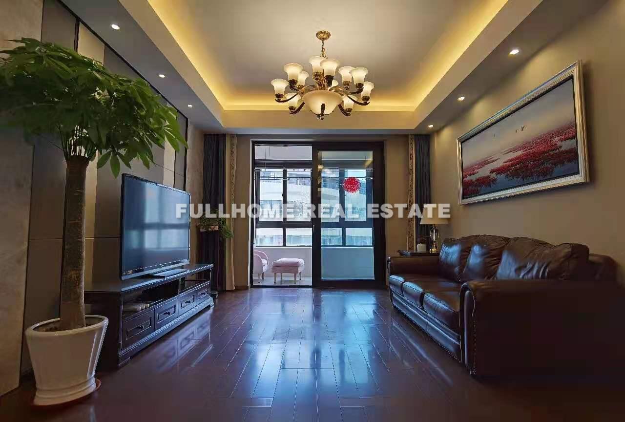 Rainbow New City - 3 bedroom apartment in Shanghai, Hongko and Yangpu, Downtown