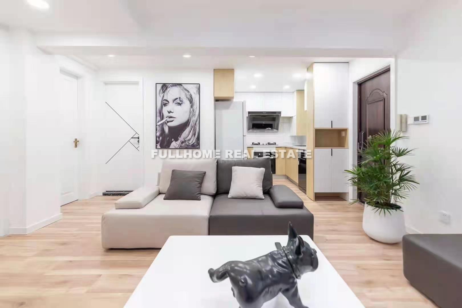 Same compound: Jiangning Apartment, 2 bedrooms in Shanghai