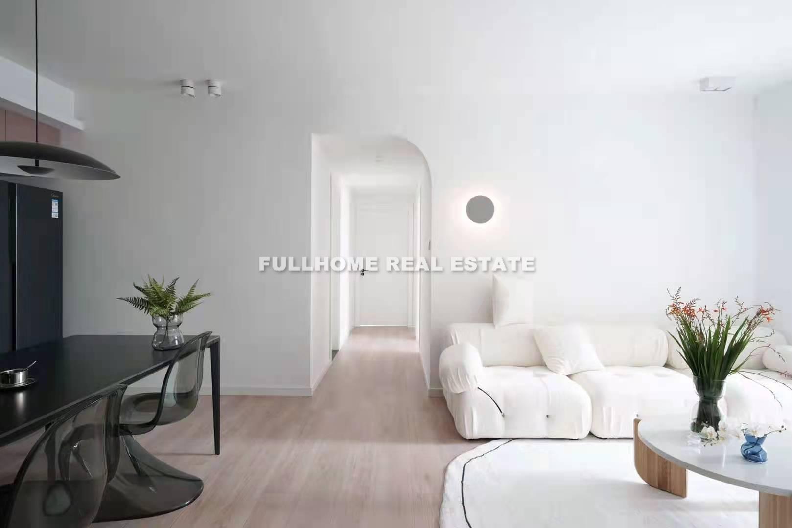 Novel Garden - 4 bedroom apartment in Shanghai, Xujiahui, Downtown