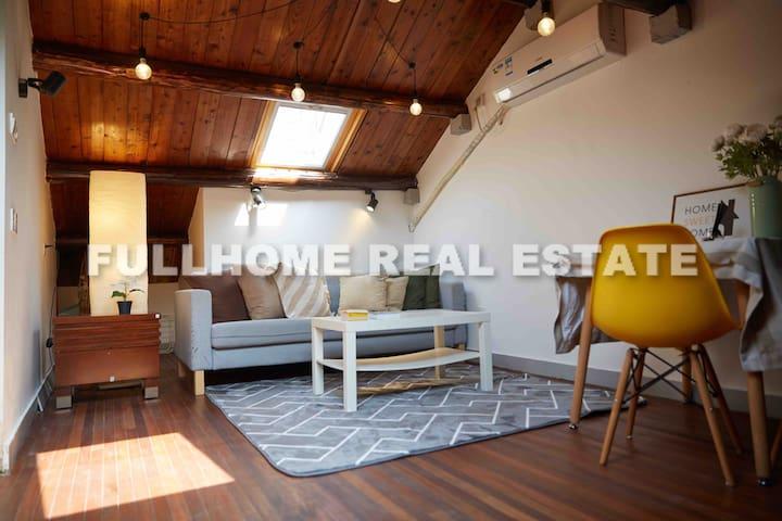 Same compound: Lane 1-350 Hunan Road Old House, 1 bedrooms in Shanghai
