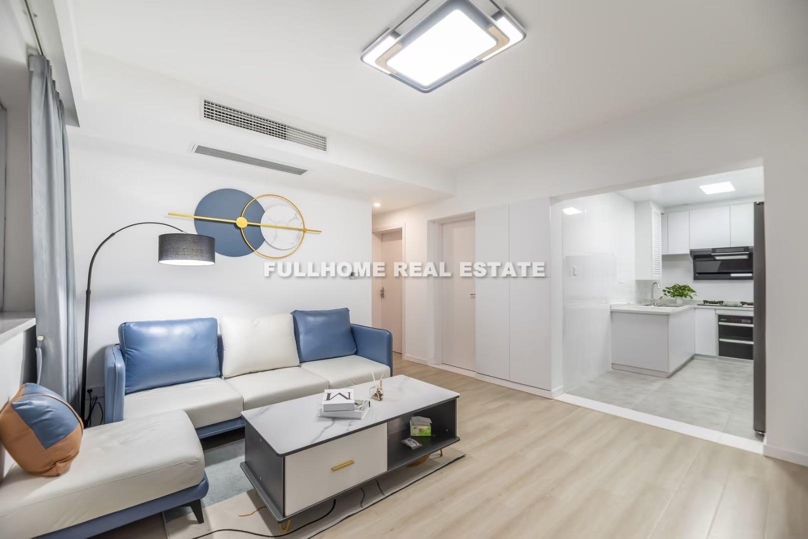 Same compound: Jinhui Garden, 2 bedrooms in Shanghai