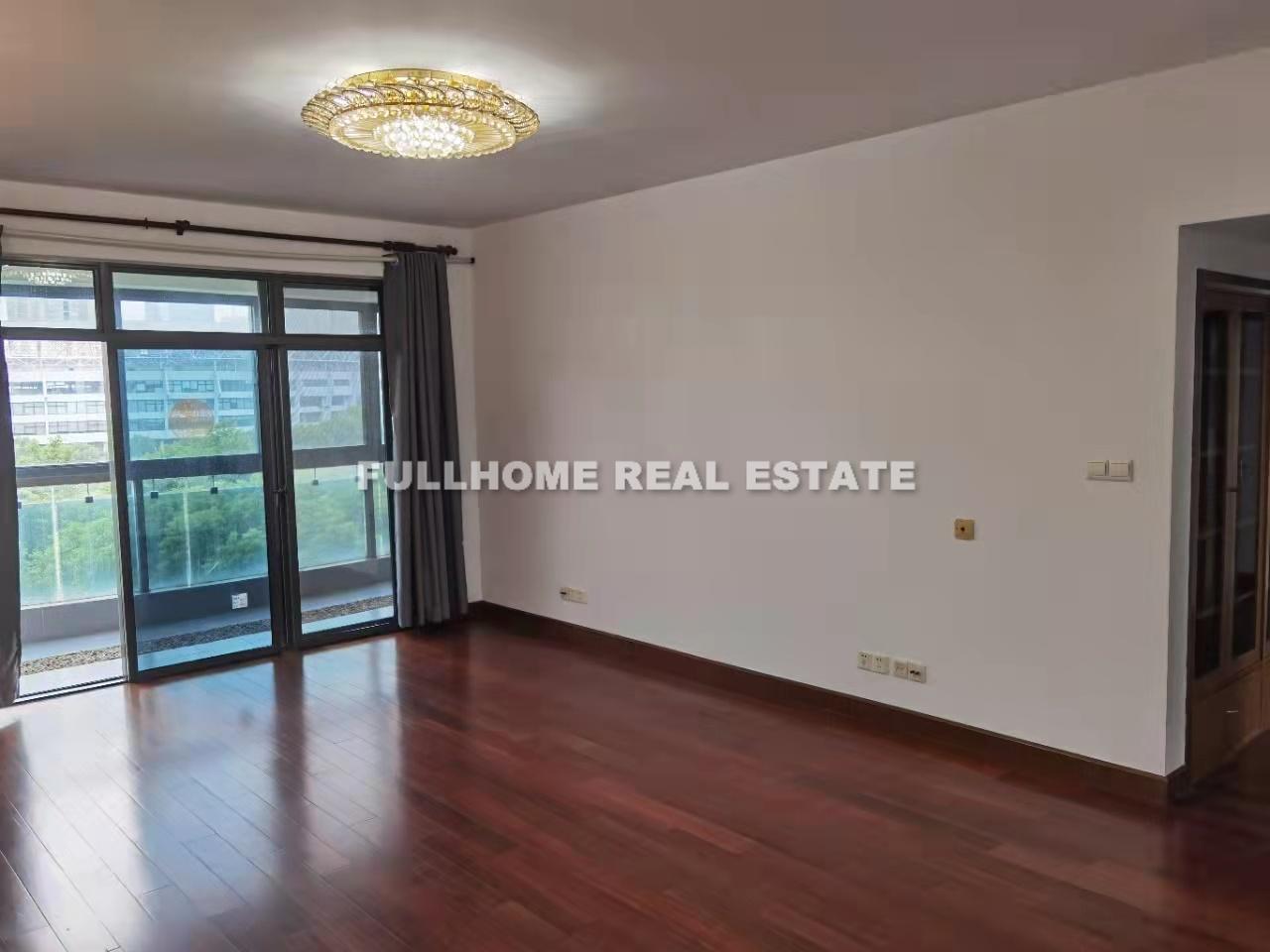 International City - 3 bedroom apartment in Shanghai, Century Park and Lianyang, Pudong