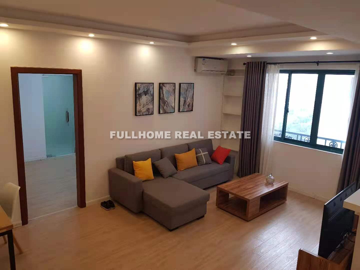 Same compound: Merry Apartment, 1 bedrooms in Shanghai