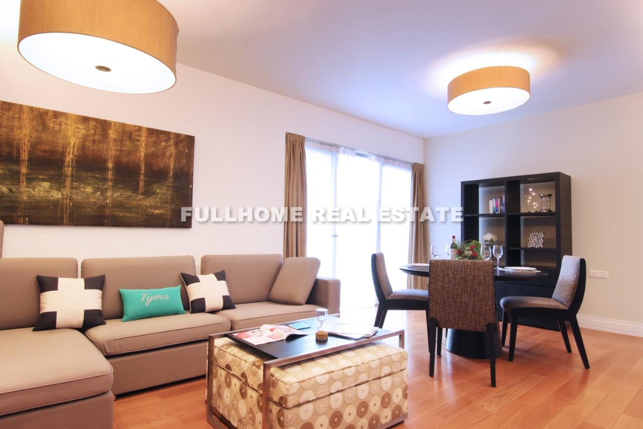 Same compound: Tyms Xujiahui, 3 bedrooms in Shanghai