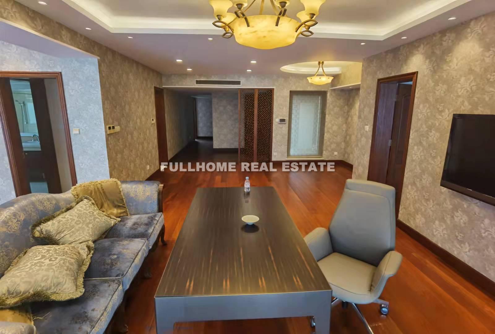 Maison Des Artistes - 3 bedroom apartment in Shanghai, Gubei, Hongqiao