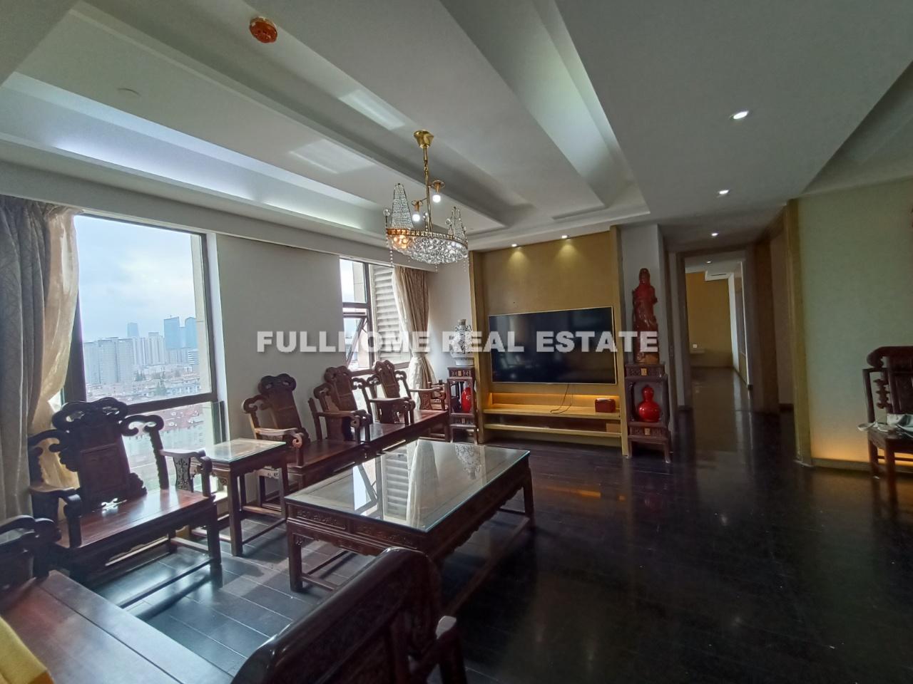 Yinyi Mingyue Apartment - 3 bedroom apartment in Shanghai, , 