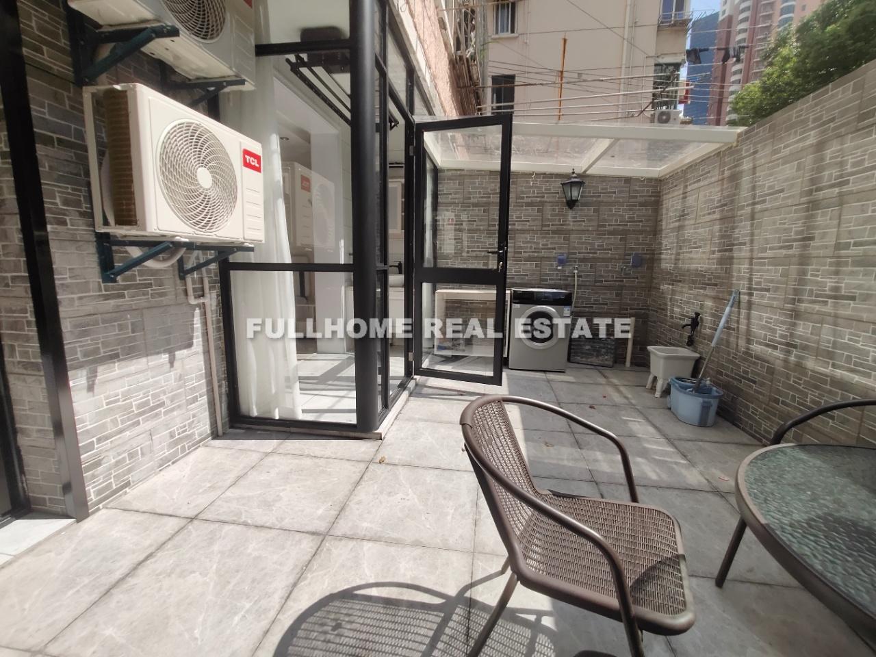 Same compound: Ning Kang Apartment, 2 bedrooms in Shanghai