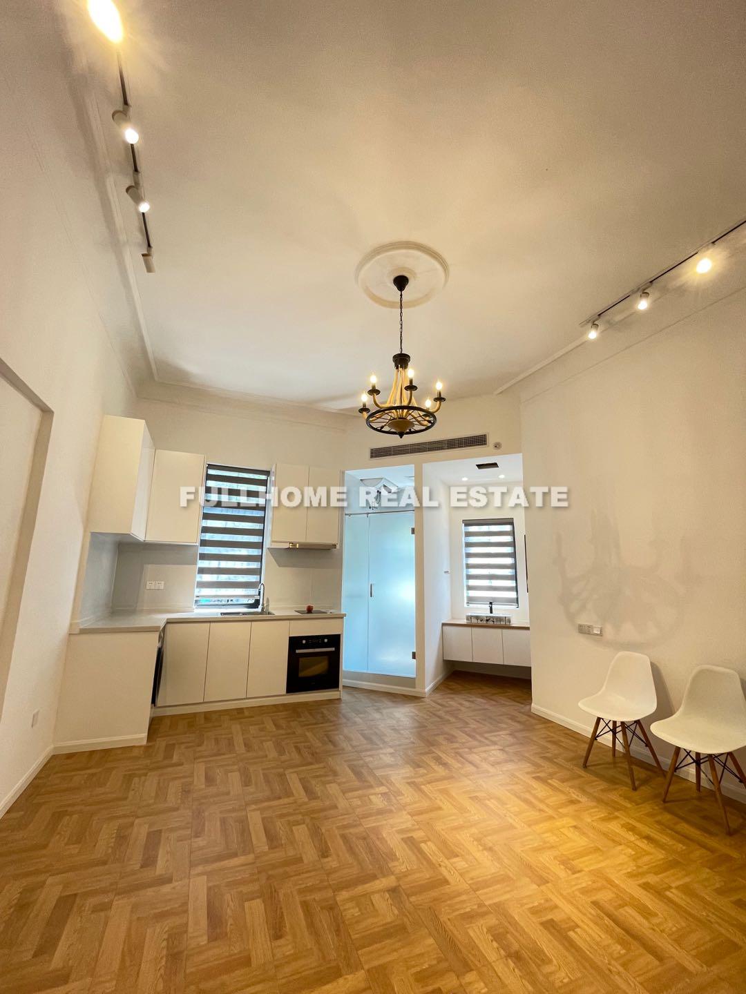 Same compound: Lane 1-200 Yanqing Road Old House, 2 bedrooms in Shanghai