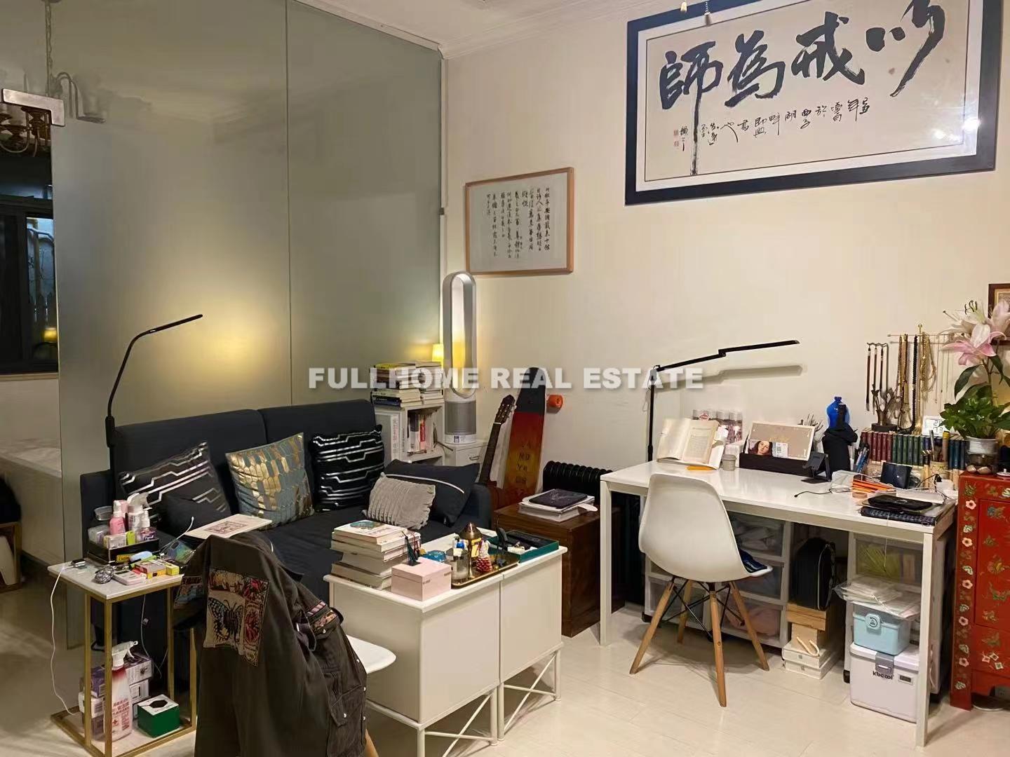 Same compound: No.100-300 Guangyuan Road Old House, 1 bedrooms in Shanghai