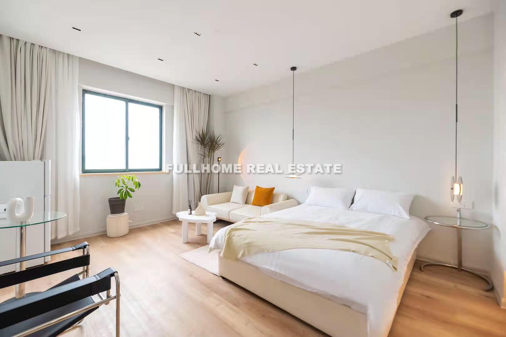 Same compound: Zhonghuang Mansion, 1 bedrooms in Shanghai