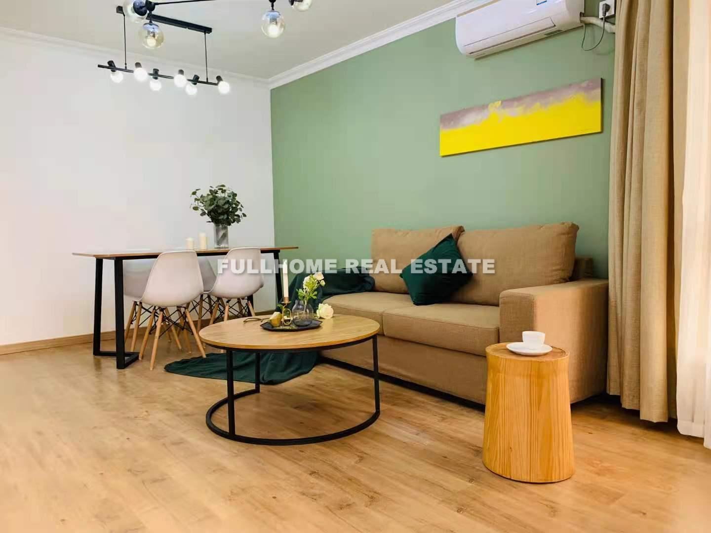 Same compound: Jin Xiang Apartment, 3 bedrooms in Shanghai