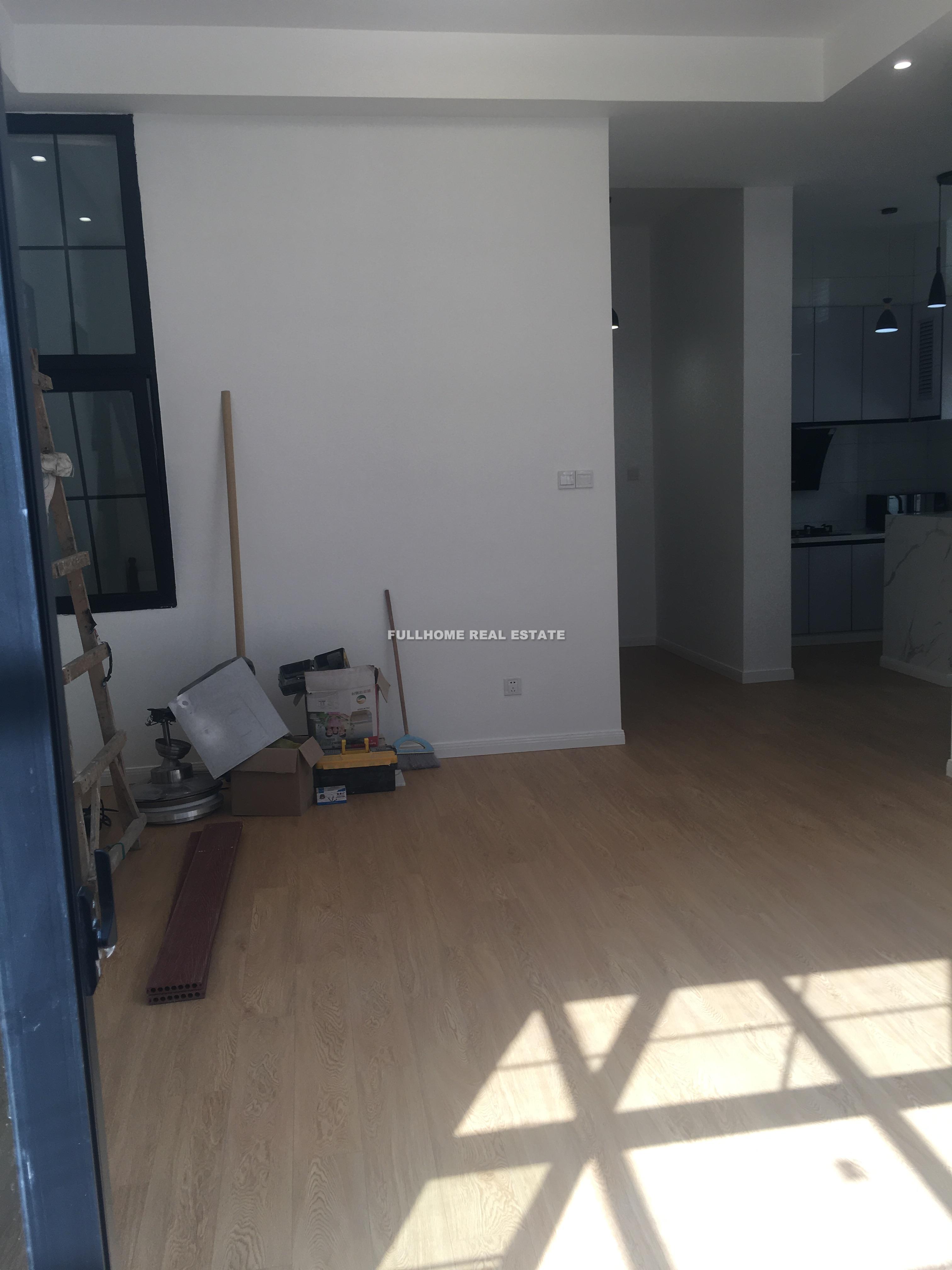 Same compound: Lane 100-700 South Wanping Road Old House, 1 bedrooms in Shanghai