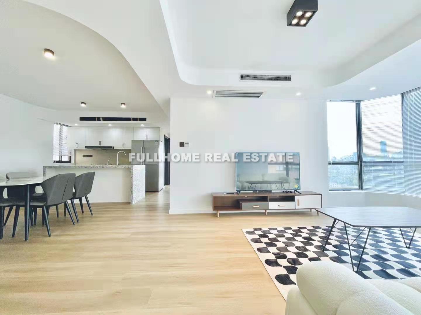 Ruijin Garden - 4 bedroom apartment in Shanghai, Downtown, Downtown