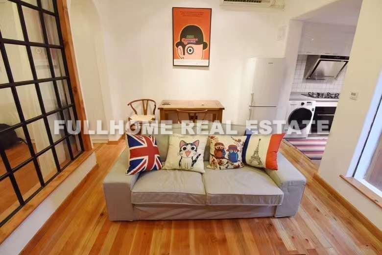Lane1-800 Jiangsu Road Old House - 1 bedroom apartment in Shanghai, Zhongshan Park, Downtown