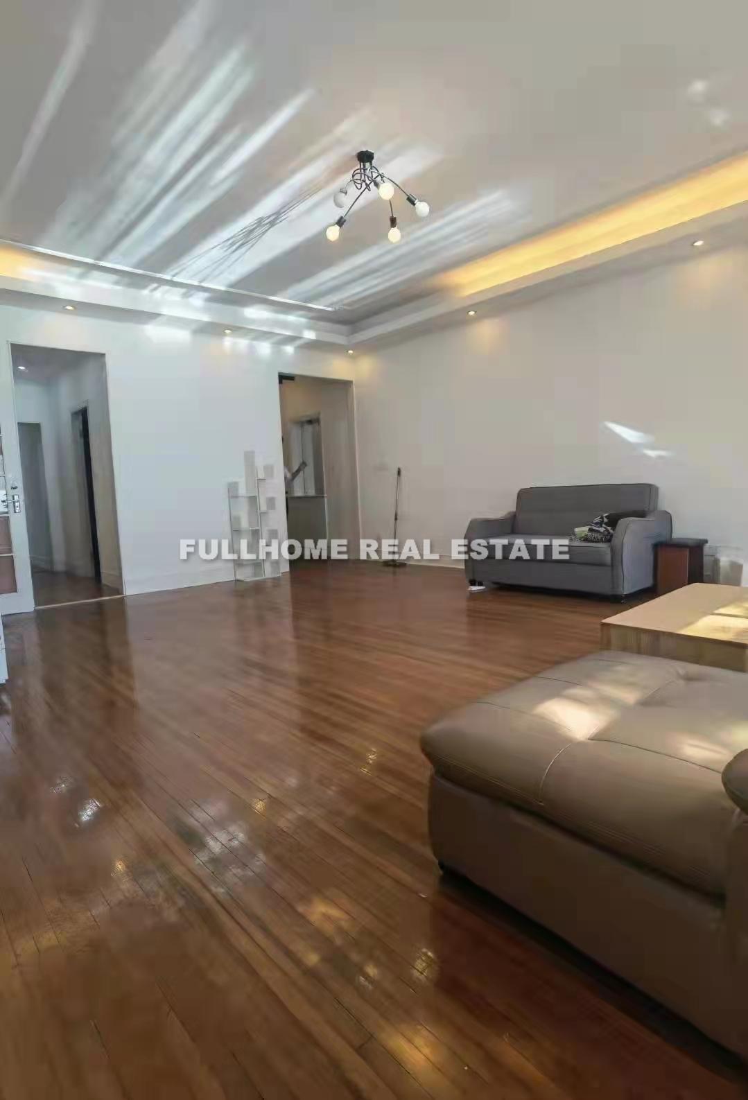 Lane 1-999Yuyuan Road Old House - 2 bedroom apartment in Shanghai, Jing An, Downtown