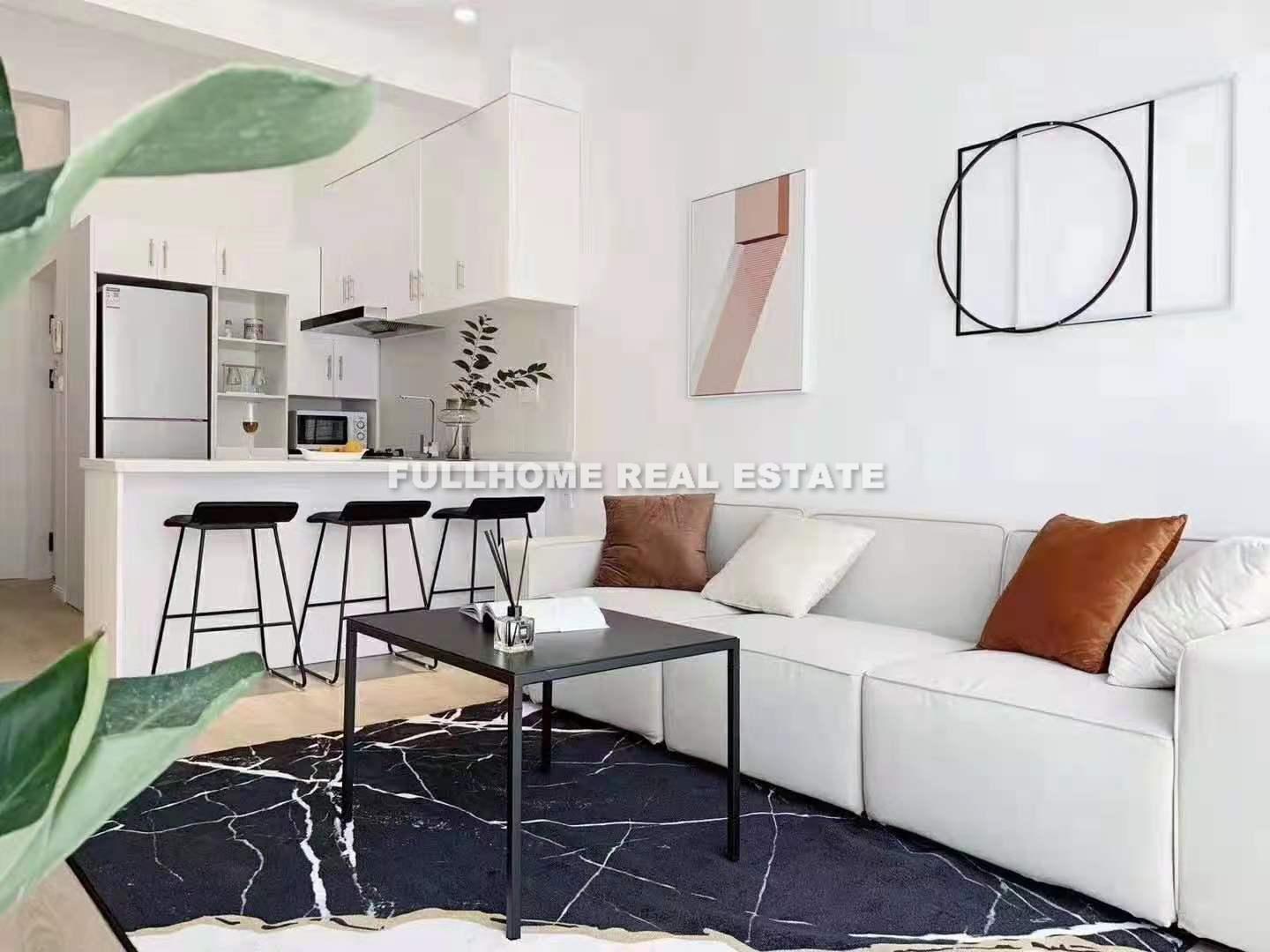 Same compound: Ju Xian Ge, 2 bedrooms in Shanghai