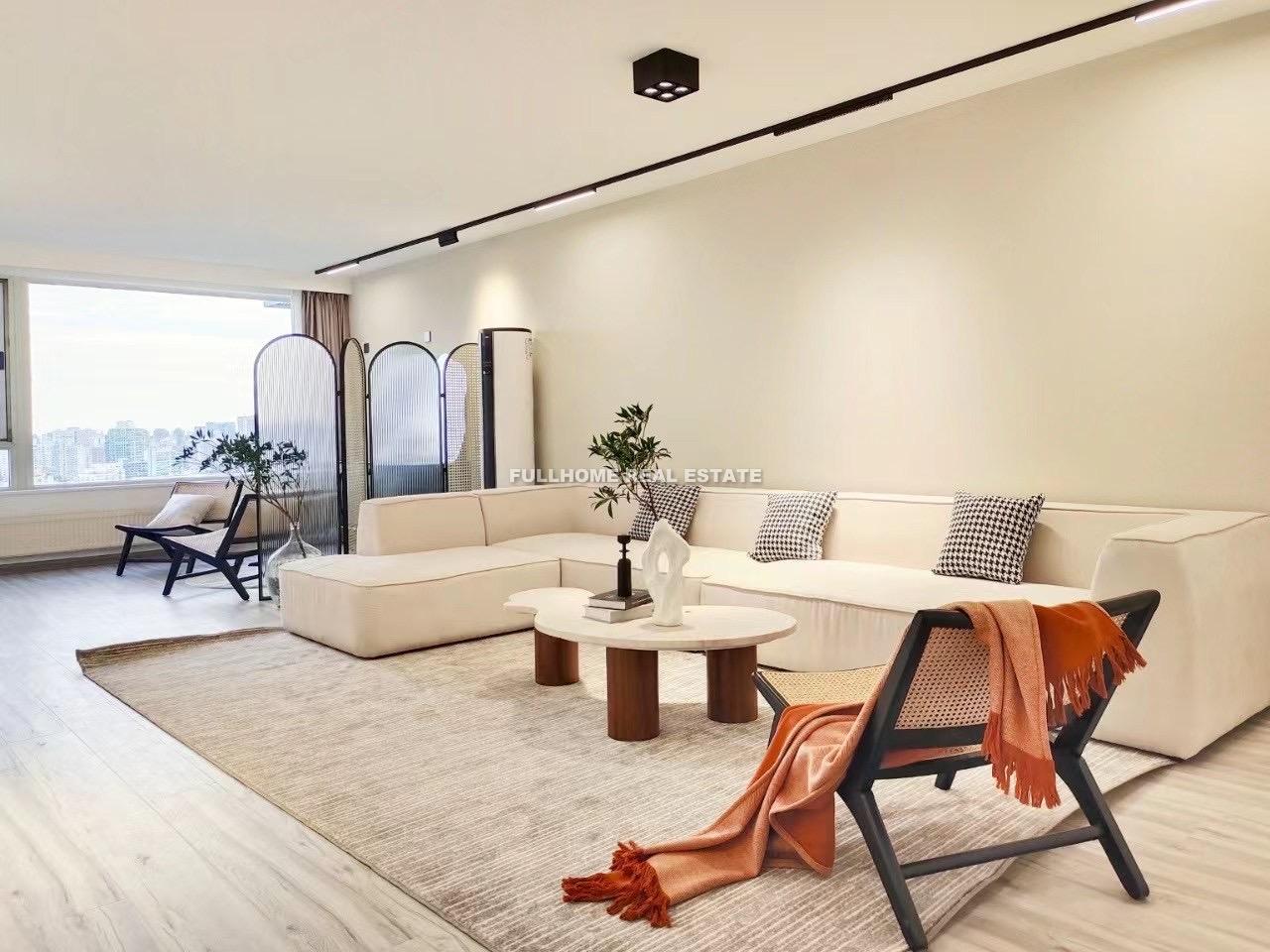 Phoenix City - 3 bedroom apartment in Beijing, Lufthansa