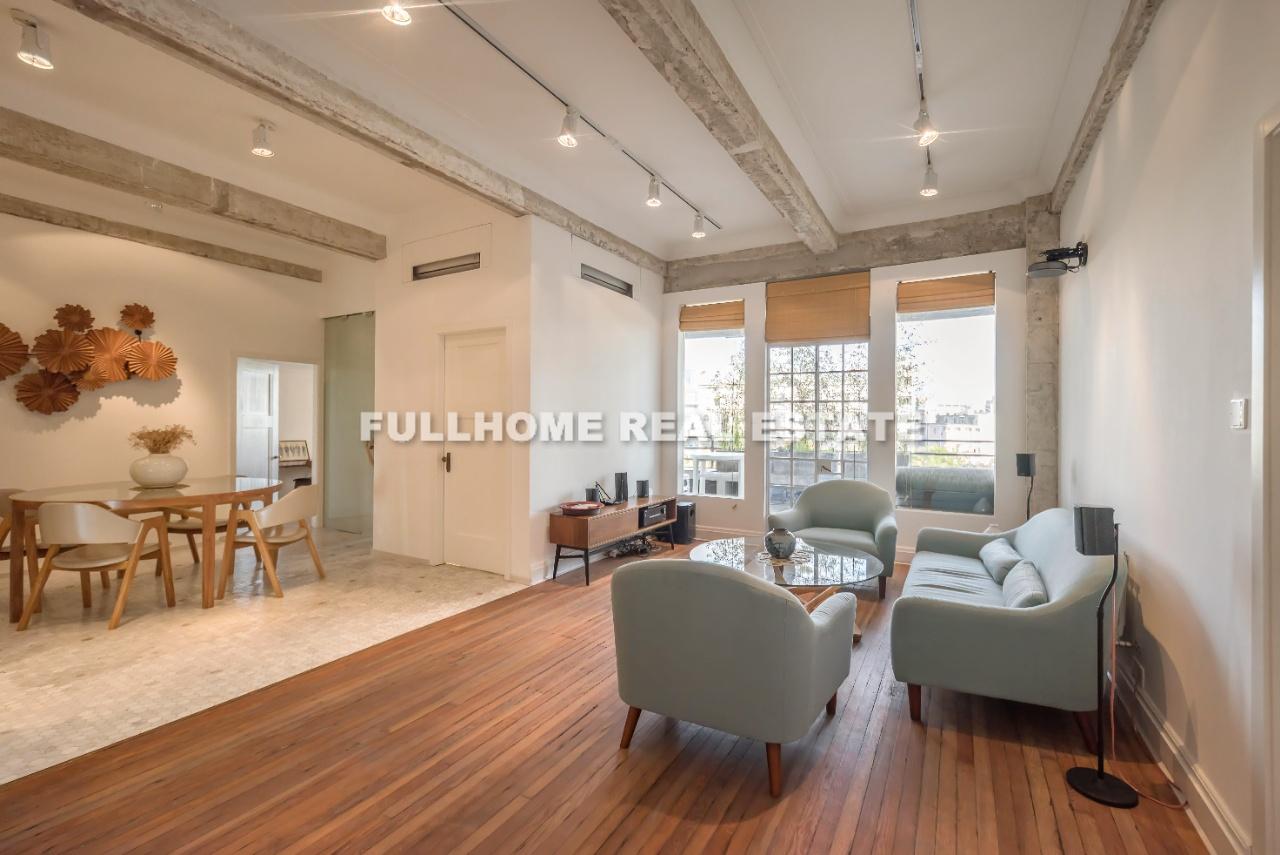 Embankment Building - 2 bedroom apartment in Shanghai, Hongko and Yangpu, Downtown