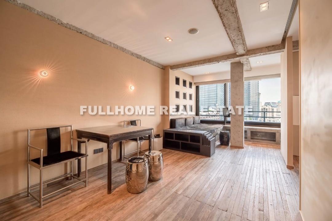 Embankment Building - 1 bedroom apartment in Shanghai, Hongko and Yangpu, Downtown