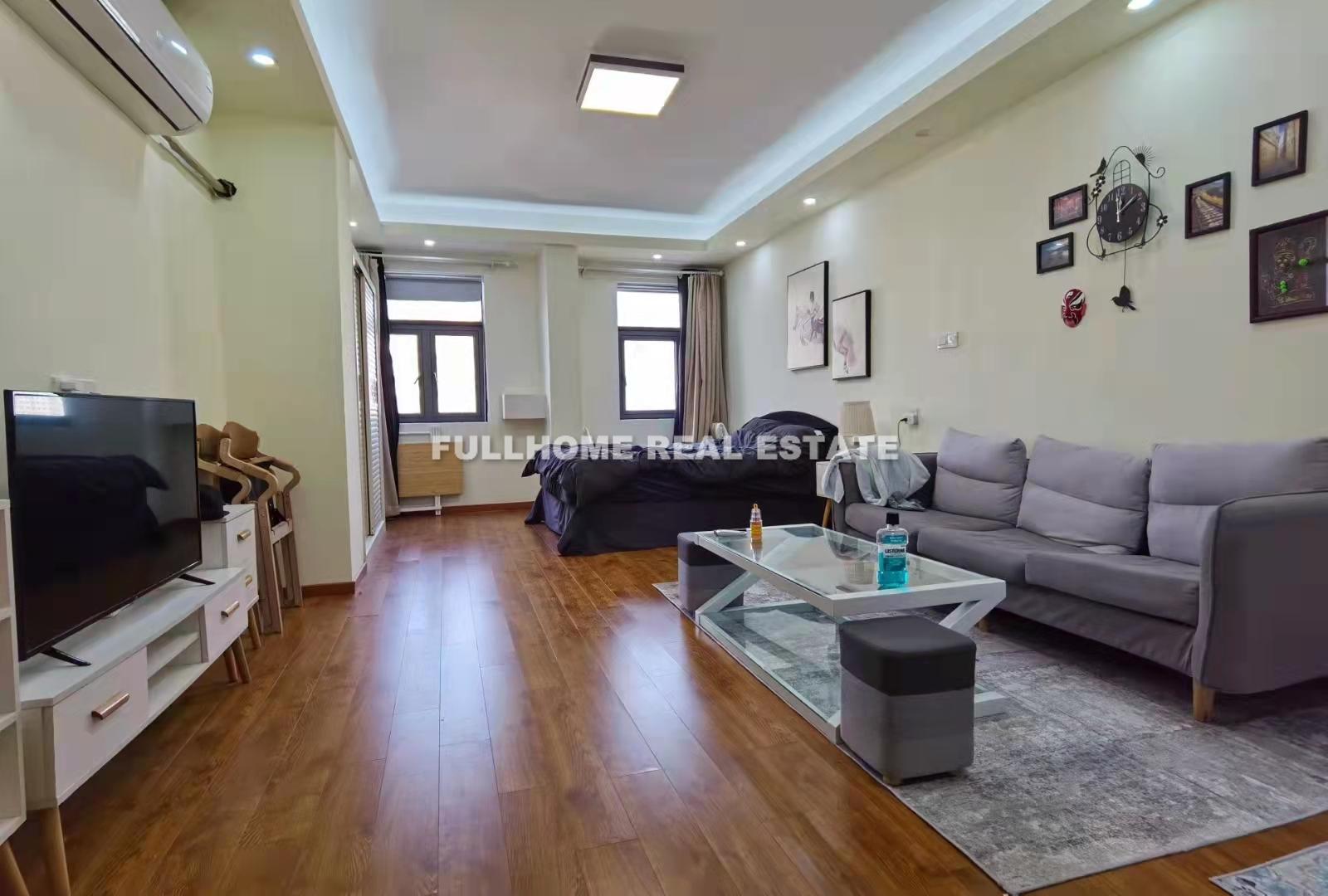 Same compound: Jingtai Building, 1 bedrooms in Shanghai