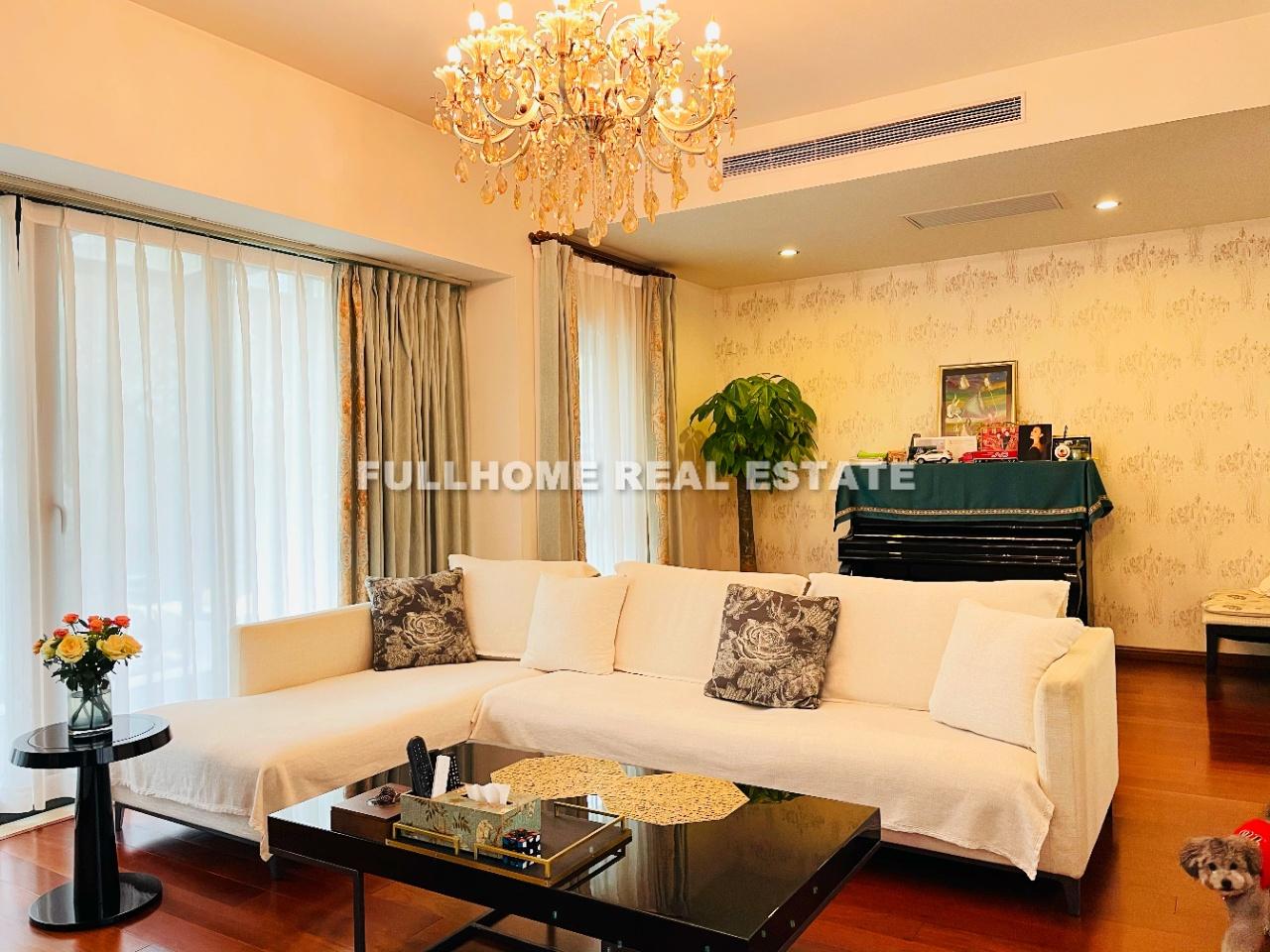 Westwood Green - 4 bedroom apartment in Shanghai, Minhang, Suburb