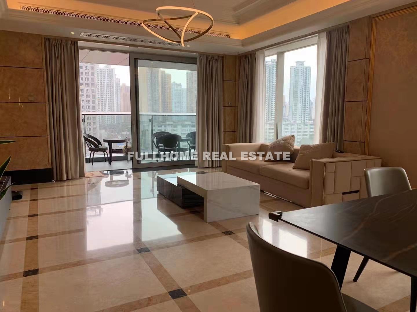 Same compound: Lv Cheng Huang Pu Wan, 5 bedrooms in Shanghai