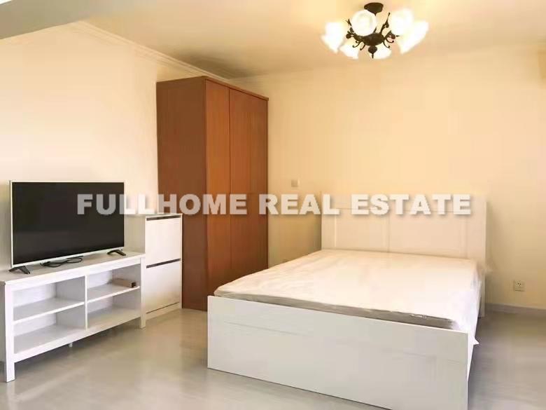 Same compound: Yue Yang Building, 1 bedrooms in Shanghai