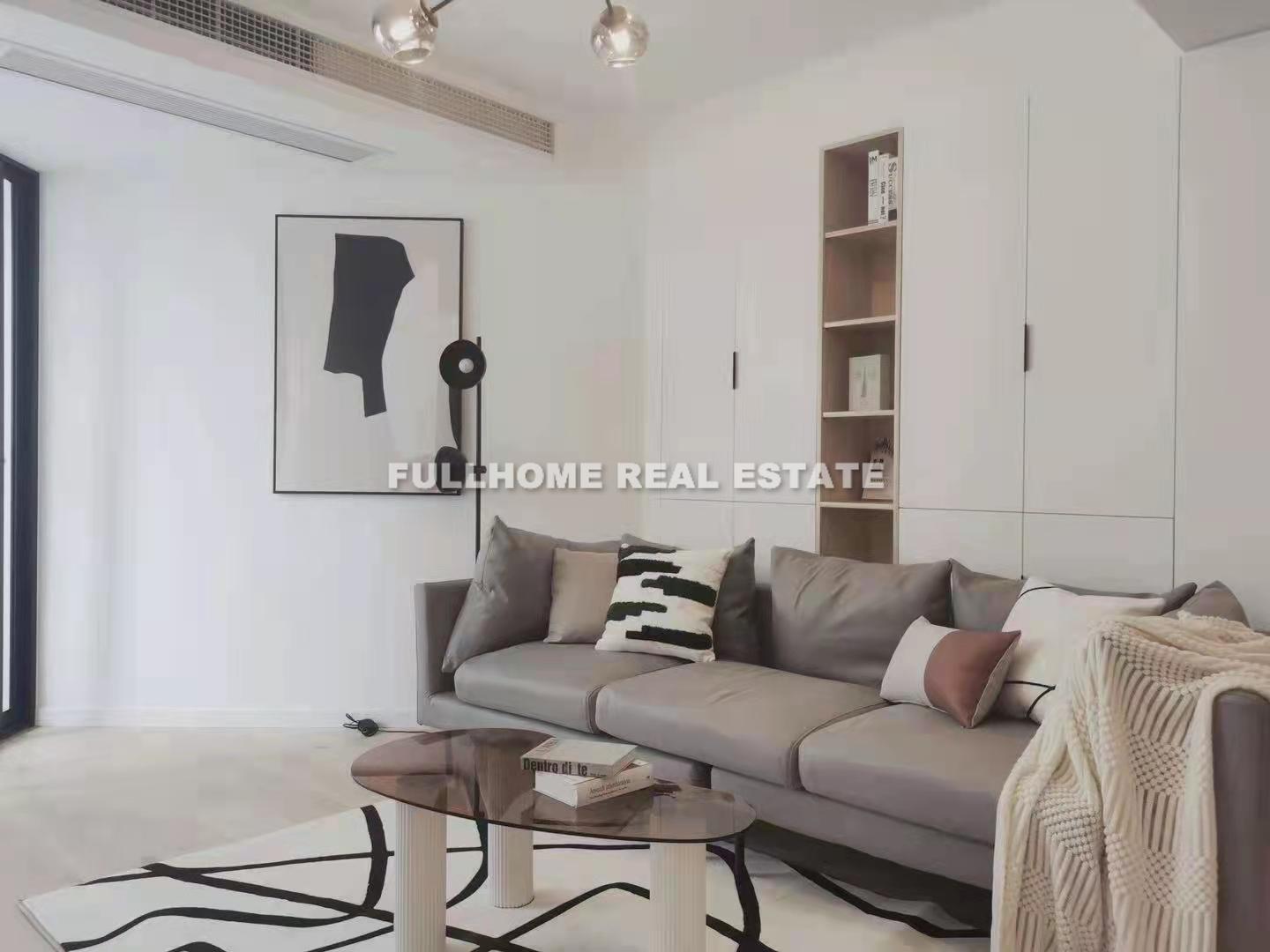 Same compound: Ai He Mansion, 3 bedrooms in Shanghai