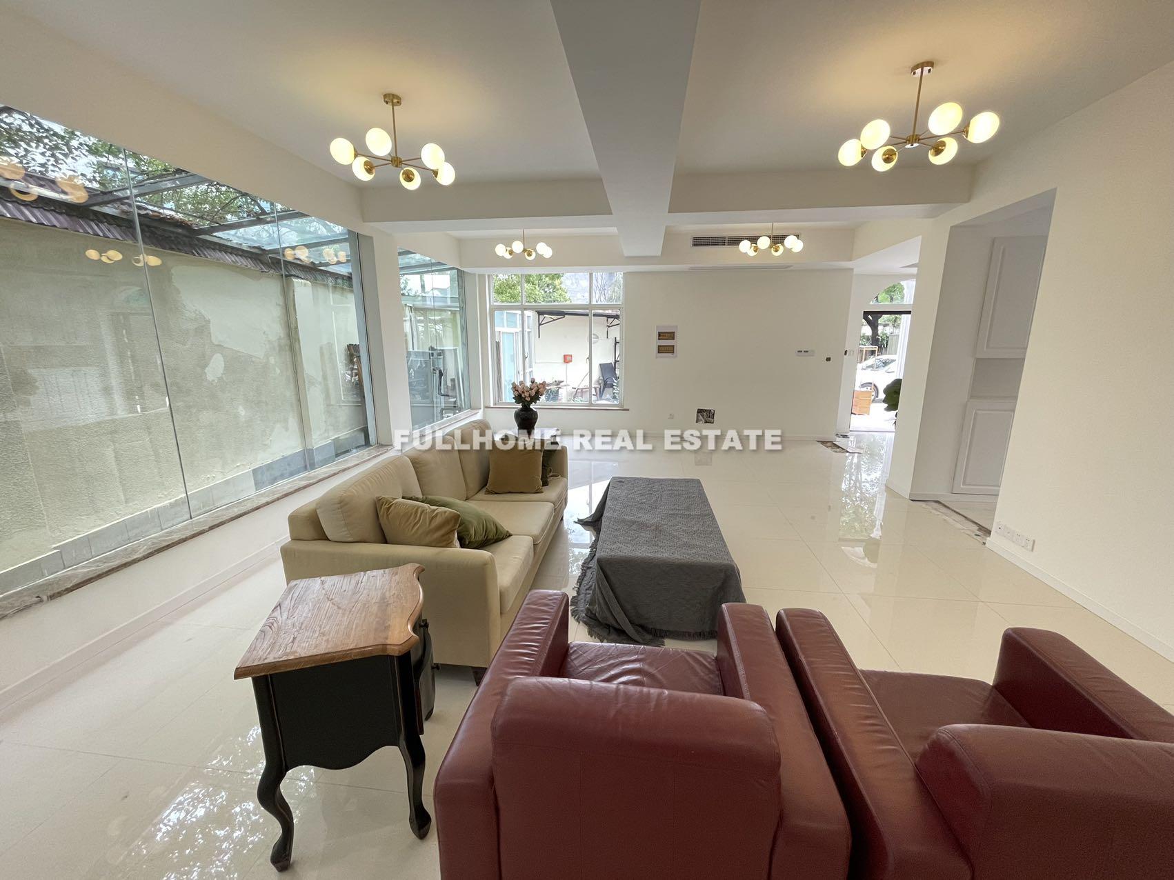 Similar property: Field Villa, 6 bedrooms, 600 sqm in Shanghai