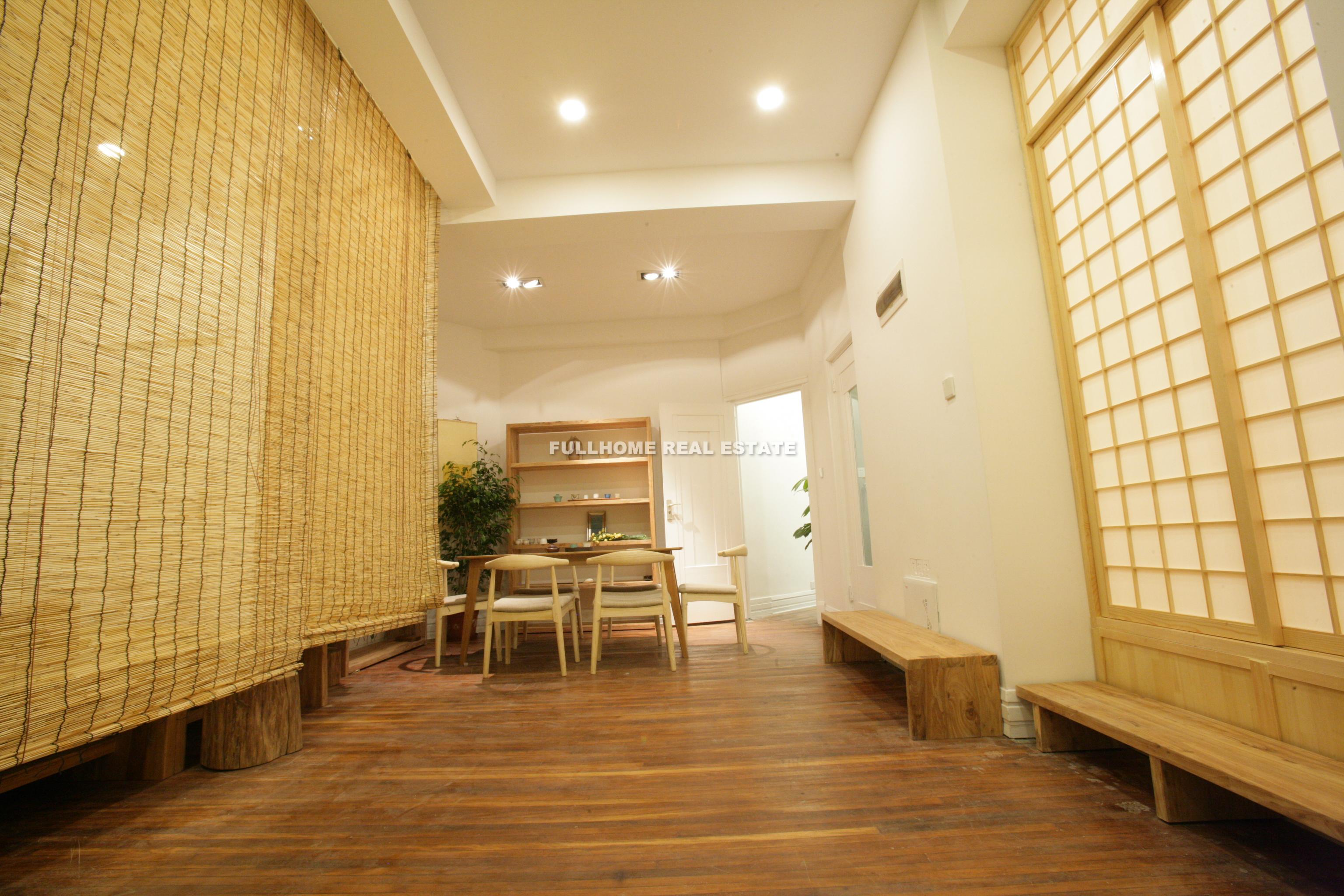 Same compound: Fuzhou Building, 2 bedrooms in Shanghai