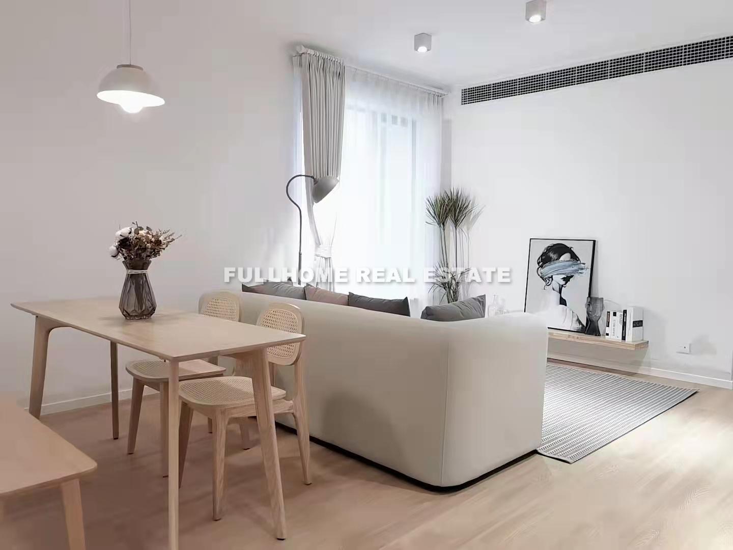 Zhong Hui Xin Yuan - 2 bedroom apartment in Shanghai, Downtown, Downtown