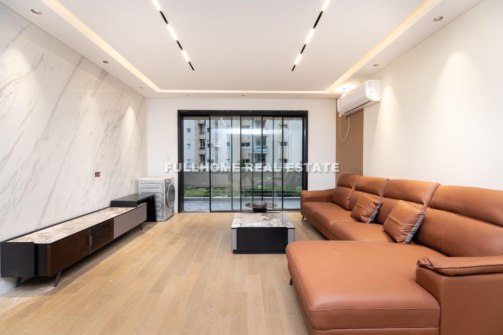 Lian Yang Garden - 3 bedroom apartment in Shanghai, Downtown, Downtown