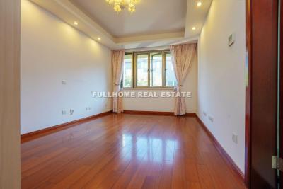 Similar property: Tomson Riviera Garden, 5 bedrooms, 396 sqm in Shanghai