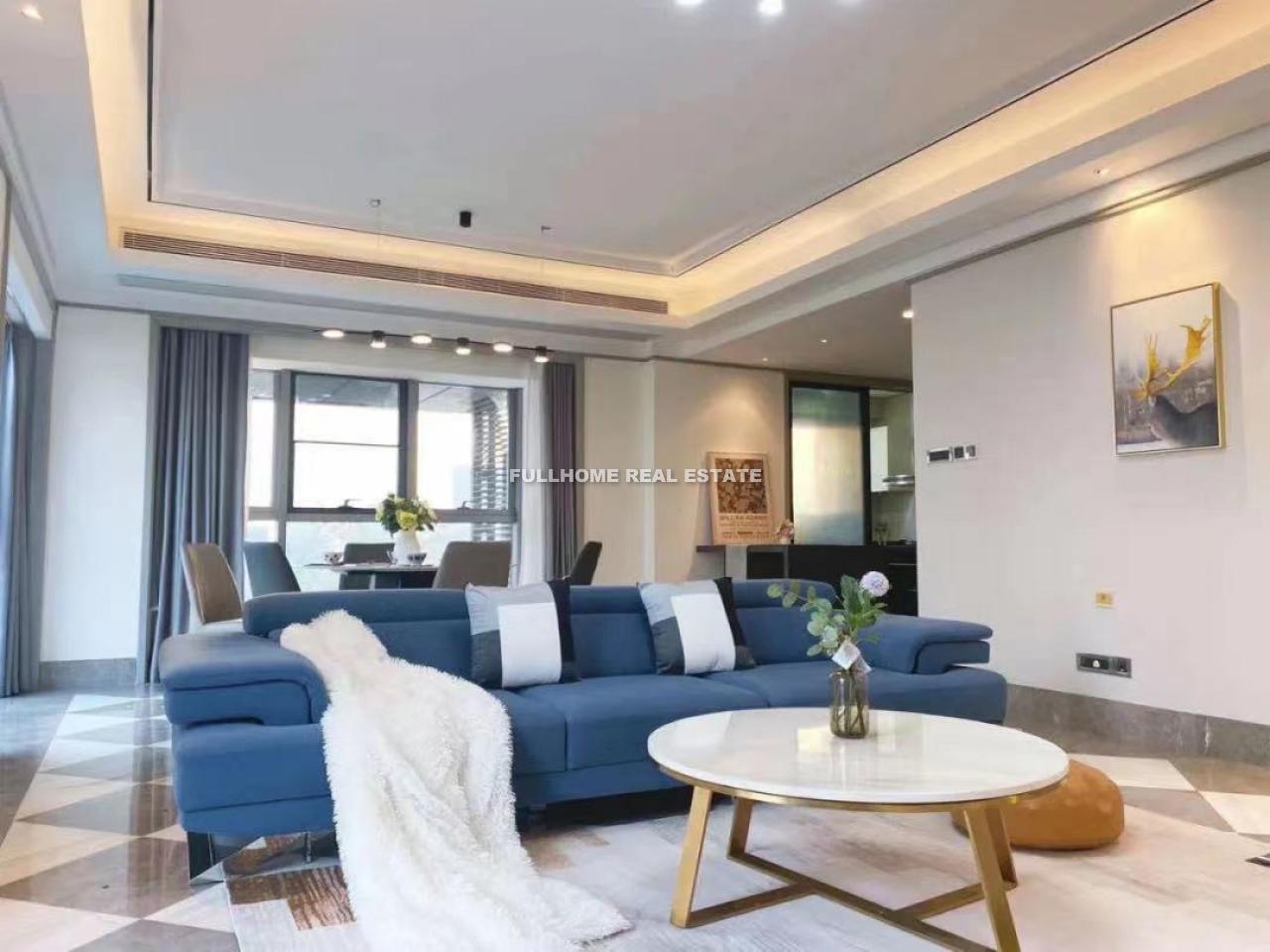 Same compound: Woods Apartment, 4 bedrooms in Shenzhen