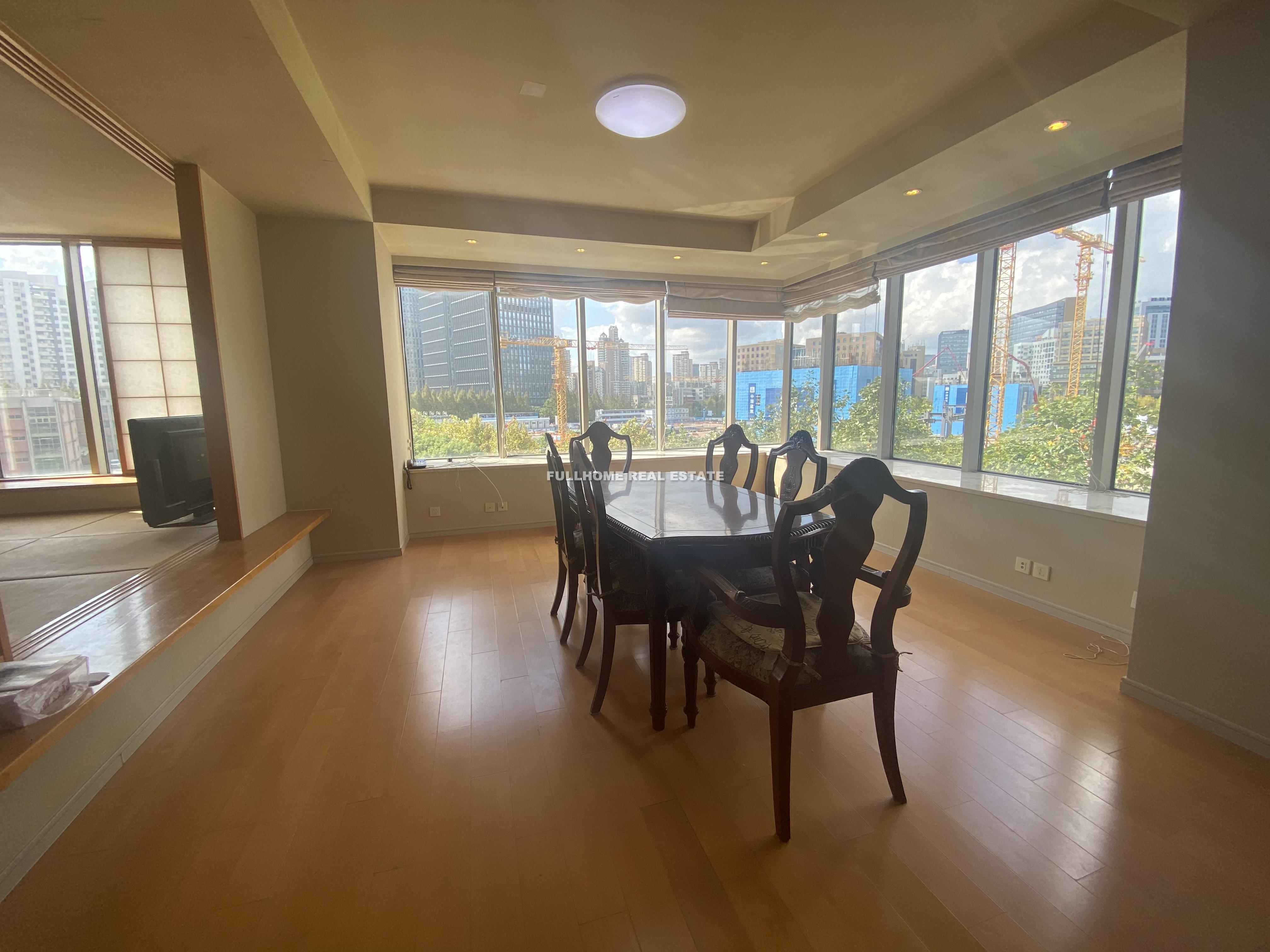 Donghe Apartment - 3 bedroom apartment in Shanghai, Century Park and Lianyang, Pudong